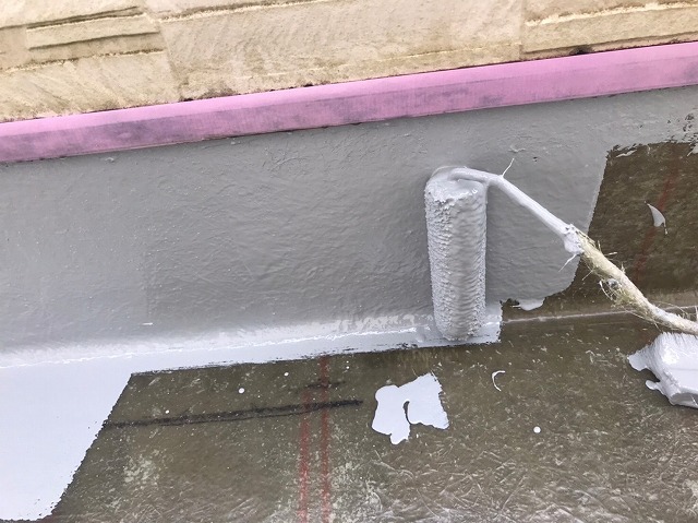 ローラーで塗布